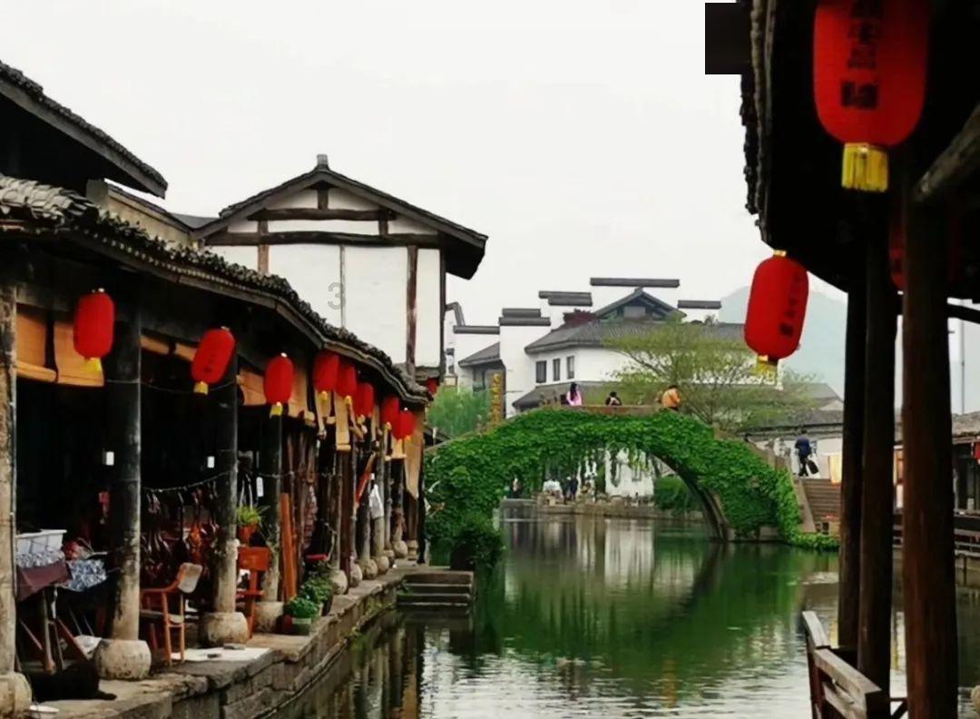 丽江加大节日市场执法检查力度
